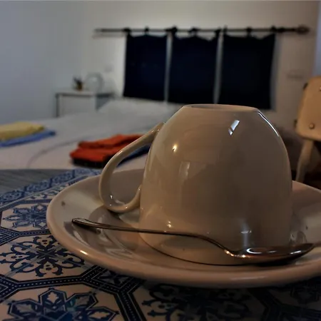 Petronilla Oda ve Kahvaltı Fermo